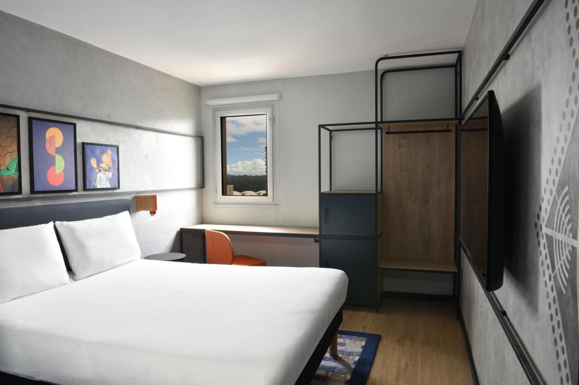 Hotel Ibis Styles Abidjan Plateau Esterno foto
