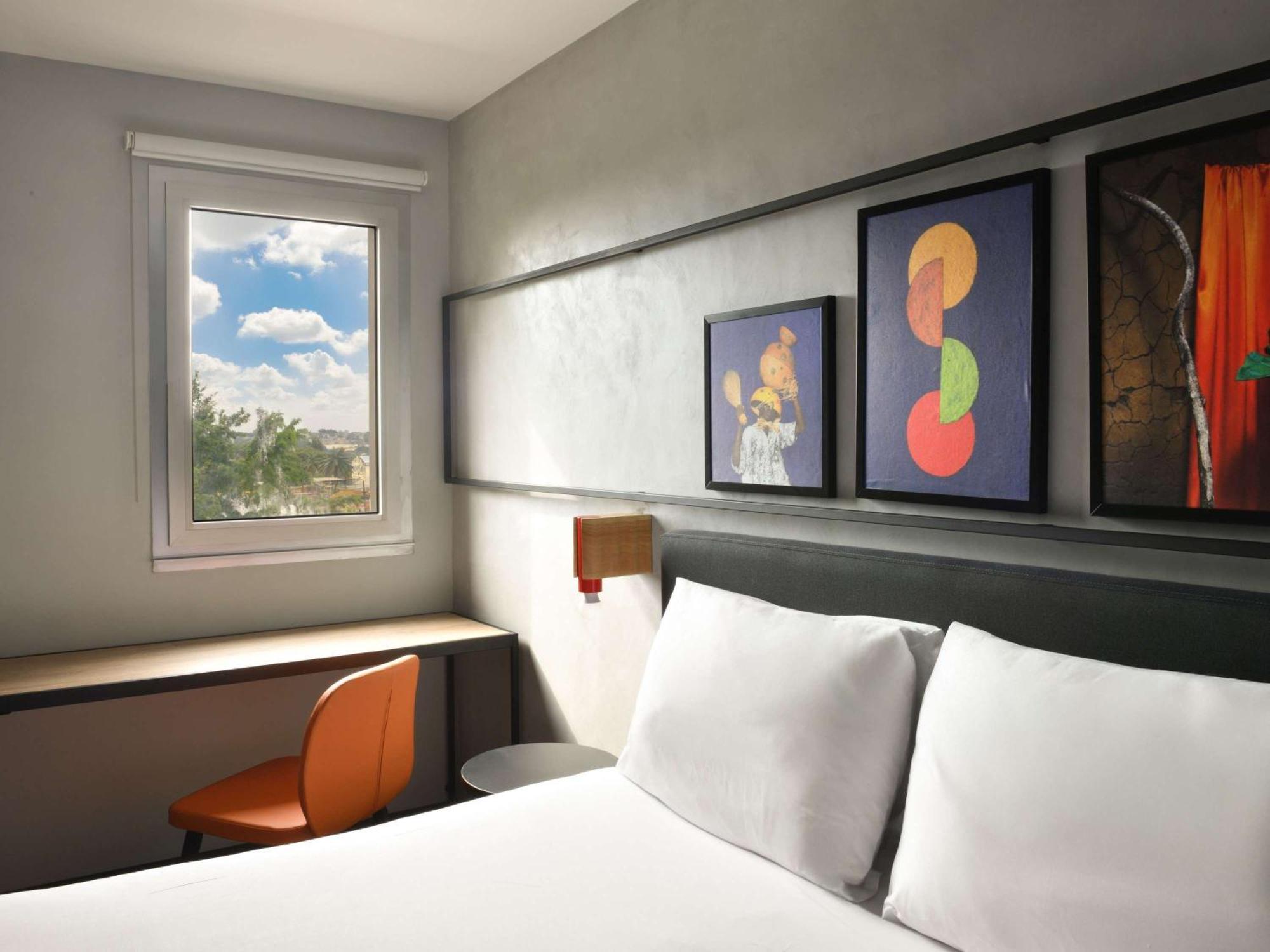Hotel Ibis Styles Abidjan Plateau Esterno foto