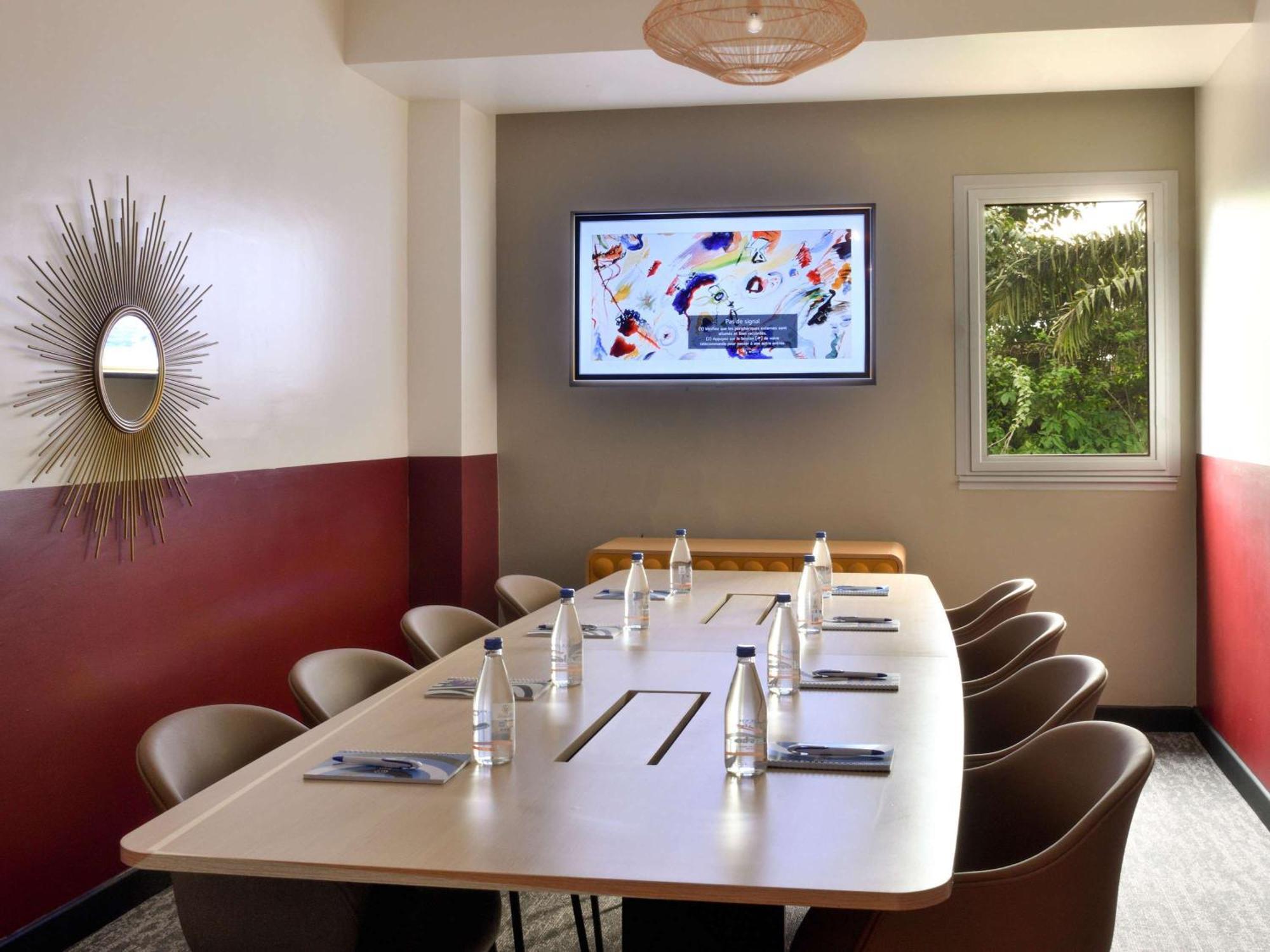 Hotel Ibis Styles Abidjan Plateau Esterno foto